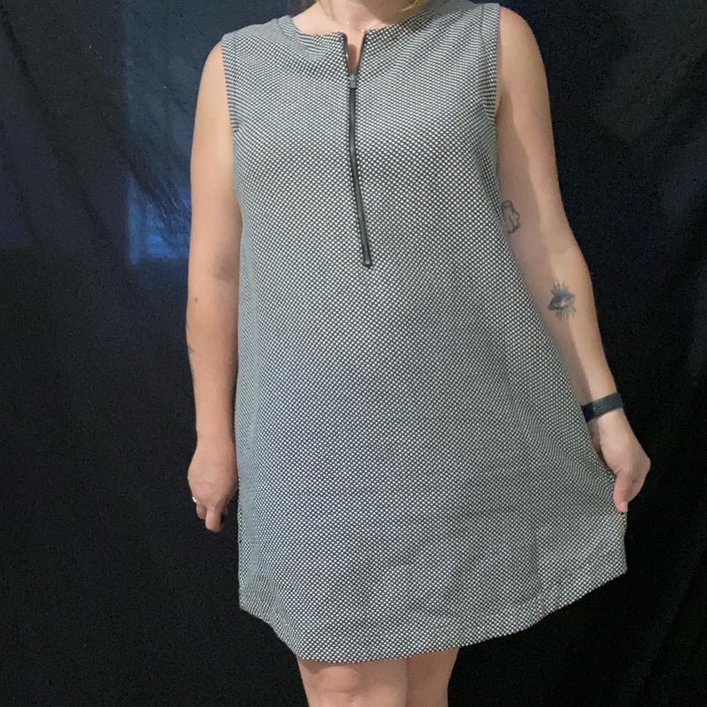 XL Gap Shift black and white Dress | Professional